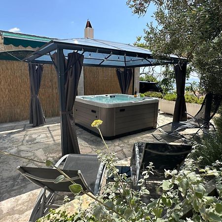 Vacation House Marin With Jacuzzi - Bol, Brac Экстерьер фото